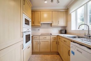 KITCHEN- click for photo gallery